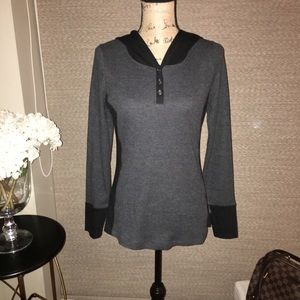 COLUMBIA SPORTSWEAR WOMEN’S WEEKDAY WAFFLE HENLEY.